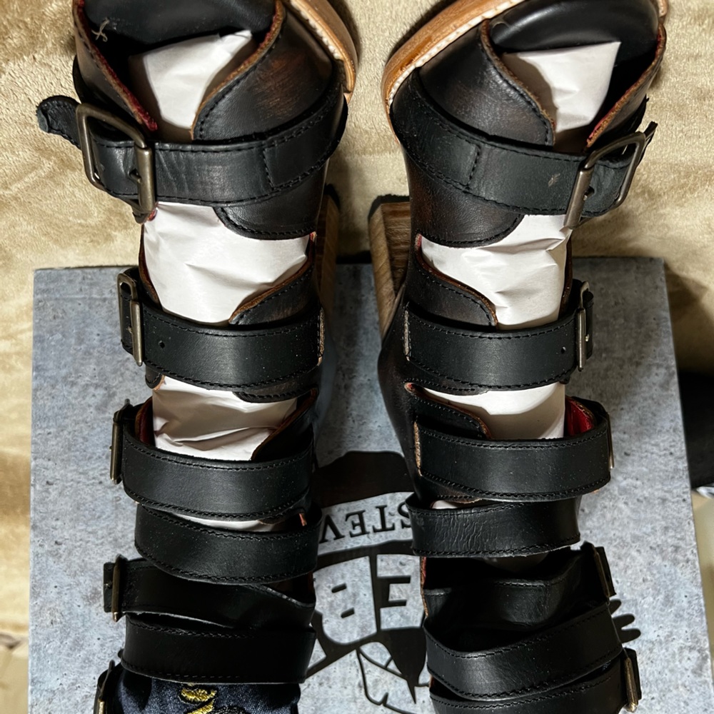 Freebird by Steven Black Ankle Boots - Picture 2 of 4